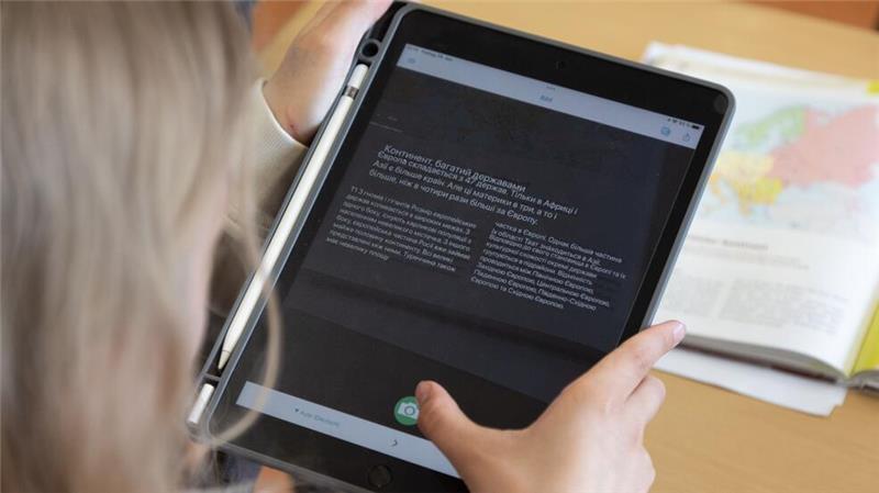 Kostenlose Tablets an Schulen weiter nicht in Sicht Vor allem die SPD hatte vor der Landtagswahl 2022 mit der Einführung kostenloser Schul-Tablets geworben. (Archivbild)