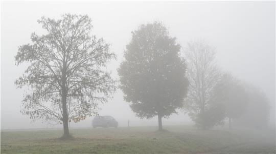 Vor allem in Bayern bleibt auch der Adventssonntag vielerorts sehr trübe, Hoffnung macht der Start in die neue Woche. (Archivfoto)
