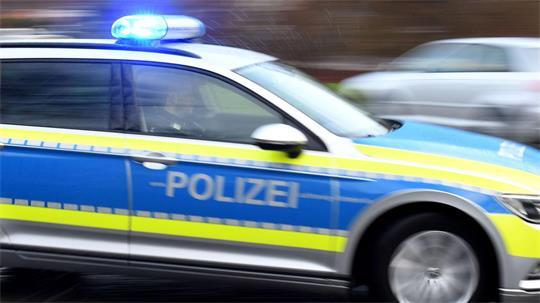Vor allem in Schleswig-Holstein sind die Tankkosten der Polizei gestiegen. (Symbolbild)