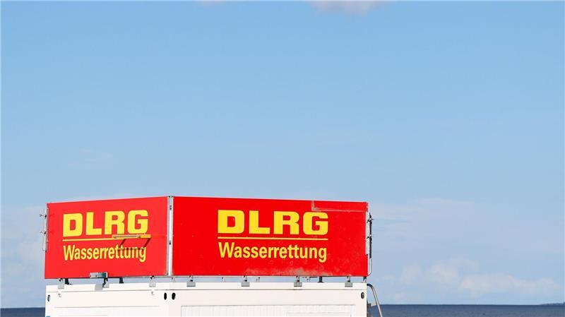 Die DLRG-Wachsaison an den Küsten beginnt Vor allem in der Vor- und Nebensaison werden noch Rettungsschwimmerinnen und -schwimmer gesucht.