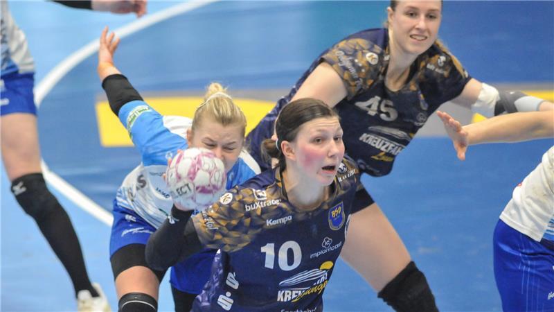 Vor allem in der ersten Halbzeit liefert Anika Hampel gegen Neckarsulm eine starke Vorstellung ab.