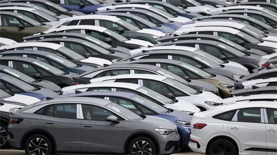 Vor allem neue Elektroautos werden derzeit viel verkauft - Grund dürfte eine Prämie des Bundes sein. (Symbolbild)