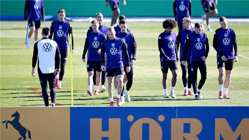 Vor dem Abflug nach Italien trainierten die Nationalspieler in Dortmund. 