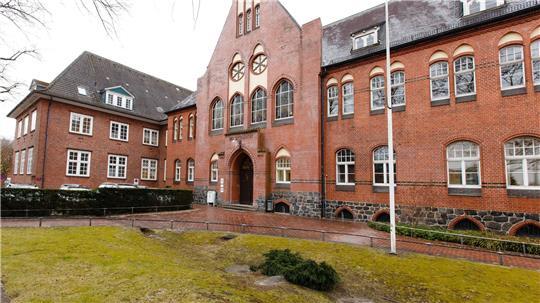 Vor dem Amtsgericht Neumünster stand ein Tierarzt vor Gericht. (Symbolbild)