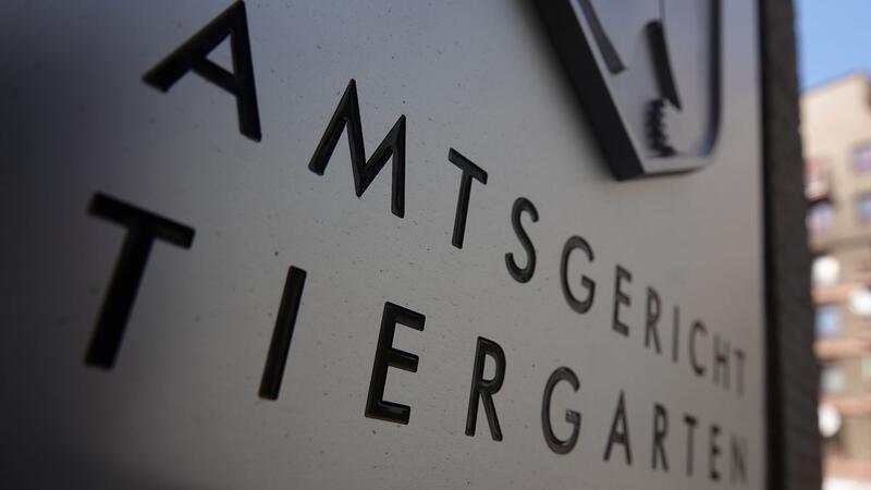 Anklage: Mann flutet Wohnung der Ex-Freundin mit Wasser Vor dem Amtsgericht Tiergarten in Berlin muss sich ein Mann verantworten, der die Wohnung seiner Ex-Freundin geflutet haben soll.