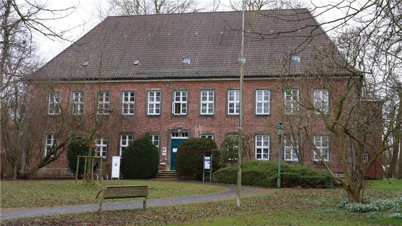 Seniorin angegriffen: Nachbarschaftsstreit in Hemmoor eskaliert Vor dem Amtsgericht in Otterndorf musste sich ein Cuxhavener wegen Beleidigung und Körperverletzung verantworten.