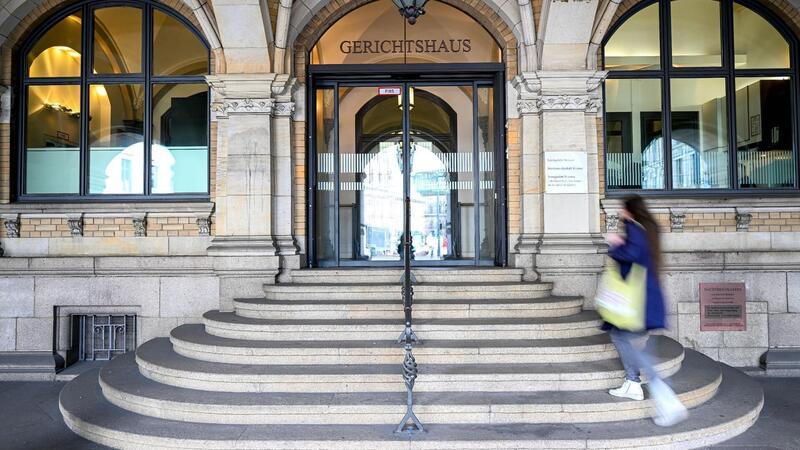 Versuchter Mord: Streit unter Nachbarn endet vor Gericht Vor dem Bremer Landgericht wird ein versuchter Mord aus Bremerhaven verhandelt. Foto: Sina Schuldt