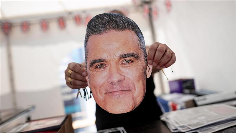 Vor dem Konzert von Robbie Williams in Gelsenkirchen