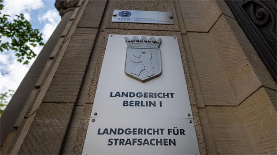 Vor dem Landgericht Berlin beginnt ein Prozess gegen einen 68-Jährigen, der Frauen betäubt, vergewaltigt und gefilmt haben soll. (Symbolbild) 