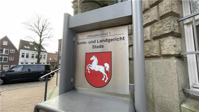 Vor dem Landgericht Stade wurde am Donnerstag der Prozess gegen einen mutmaßlichen Millionenbetrüger aus der Samtgemeinde Selsingen fortgesetzt.
