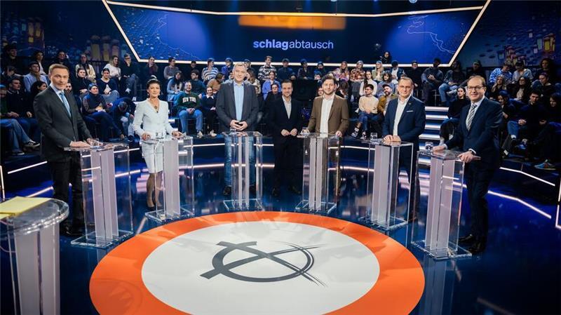Streit der Kleineren um Positionen zu Asyl Vor dem „Schlagabtausch“.