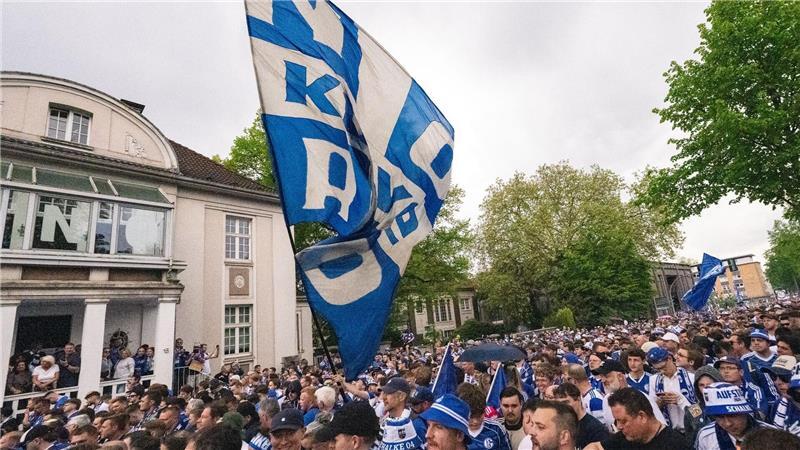 Vor dem Spiel gab es einen Fan-Marsch.