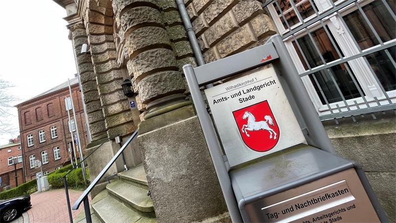 Vor dem Stader Landgericht ist der Prozess gegen einen 43-Jährigen fortgesetzt worden. Er soll Jugendliche mit Stoff versorgt haben.
