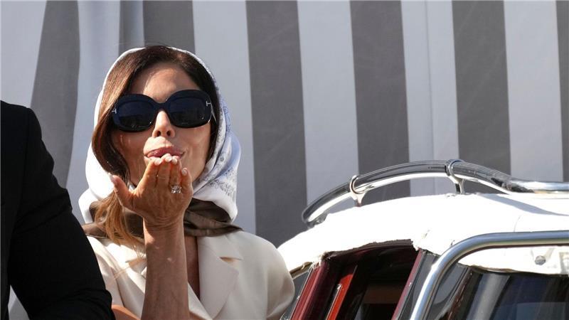 Bilder des Tages Vor der Bezos-Hochzeit in Venedig: Lauren Sanchez verlässt ein Hotel vor der erwarteten Hochzeitsfeier mit Jeff Bezos.