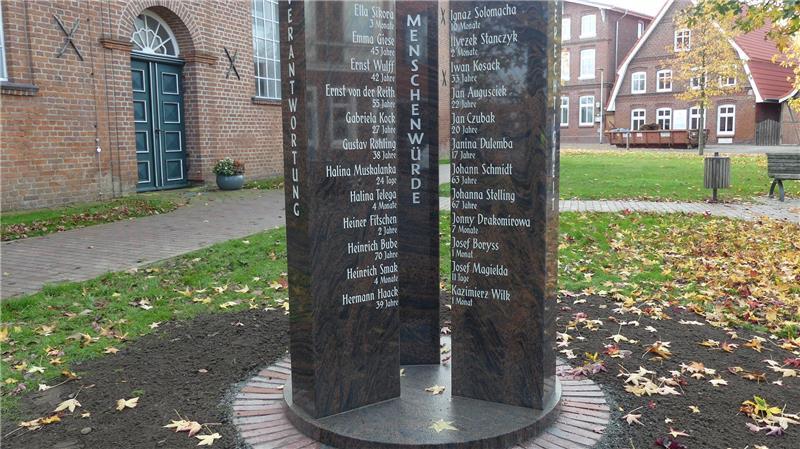 Vera Tarans tragisches Schicksal: Mahnmal in Drochtersen erinnert an NS-Opfer Vor der Drochterser Kirche steht das neue Mahnmal der Gemeinde für 63 NS-Opfer.