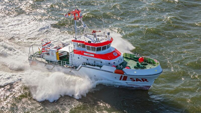Familie gerät mit Segeljacht vor Norderney in Seenot Vor der Insel Norderney läuft ein Segelboot mit sechs Menschen an Bord auf eine Sandbank auf. (Symbolbild)