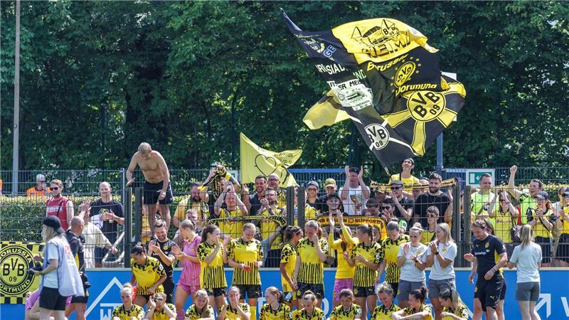 Vor der Saison hatte der BVB alle Spielerinnen mit Profi-Verträgen ausgestattet. (Archivbild) 