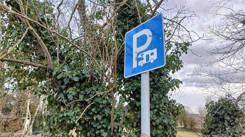 Hier bekommt Fredenbeck zentral gelegene Wohnmobil-Stellplätze Vor der Schützenhalle in Fredenbeck finden Camper jetzt schon Platz, allerdings ohne Anschlüsse.