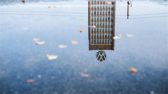 Vor der VW-Aufsichtsratssitzung am Freitag verschärft sich die Spardebatte bei VW. 