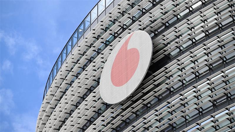 Vor deutschen Gerichten gibt es mehrere Klagen gegen den Telekommunikationsanbieter Vodafone im Zusammenhang mit einseitigen Vertragsänderungen. (Archivbild)