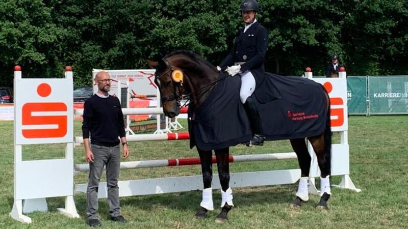 Das ist neu beim Sommerturnier des RFV Estetal in Wohlesbostel Vor einem Jahr gewann Peter Koch die S-Dressur in Wohlesbostel.