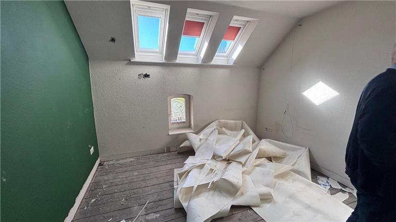 Vor rund zwei Jahren wurden diese Fenster neu in die Pfarrwohnung eingesetzt.