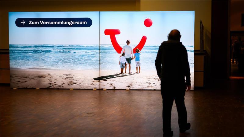 Vor seiner Hauptversammlung legte der Reisekonzern für das Quartal bis Ende Dezember gute Zahlen vor.