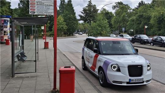 Vorbild für den Projektversuch in Horneburg: Der On-Demand-Shuttle-Dienst „hvv hop“ ist ab Mitte Dezember auch im Hamburger Teil des Alten Landes unterwegs.