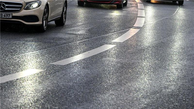 Vorsicht vor überfrierendem Regen. (Archivbild)