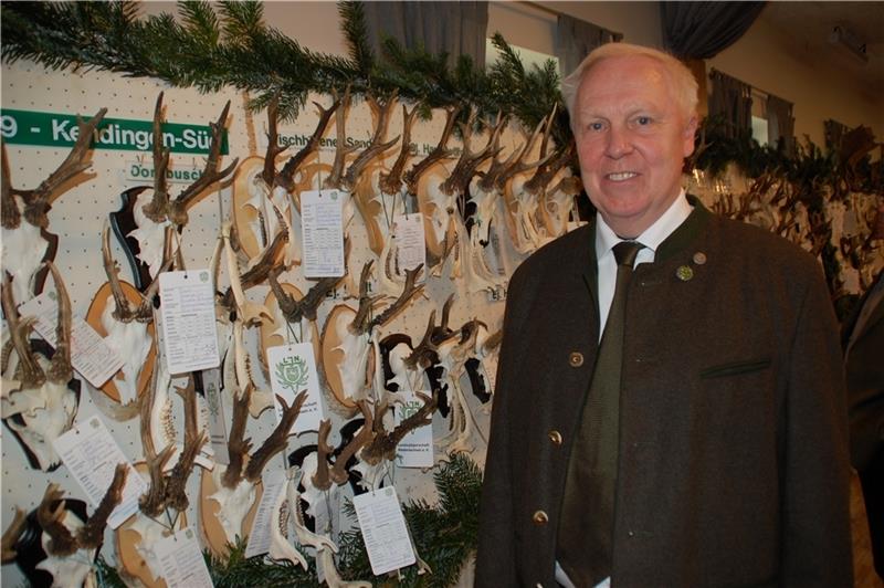 Jäger sichten mehrere Wölfe in Beckdorf Vorsitzender Peter Hatecke ist seit 37 Jahren Jäger. Fotos: Laudien