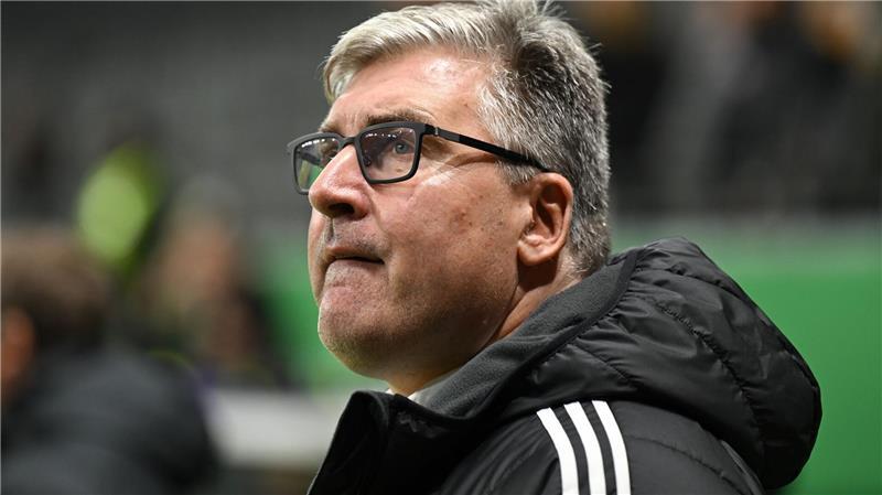 Hütter-Comeback als Eintracht-Trainer perfekt Vorstandssprecher Axel Hellmann hat einen personellen Neustart bei Eintracht Frankfurt ausgerufen. (Archivbild)