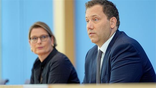 Vorstellung eines Aktionsplans zur Bekämpfung von Steuer- und Finanzkriminalität: unter anderem härtere Strafen, Registrierkassen-Pflicht und bessere Koordination von Ermittlungen