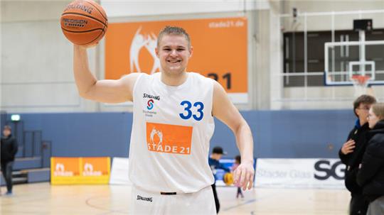 Vytautas Meištas im Trikot des VfL Stade.