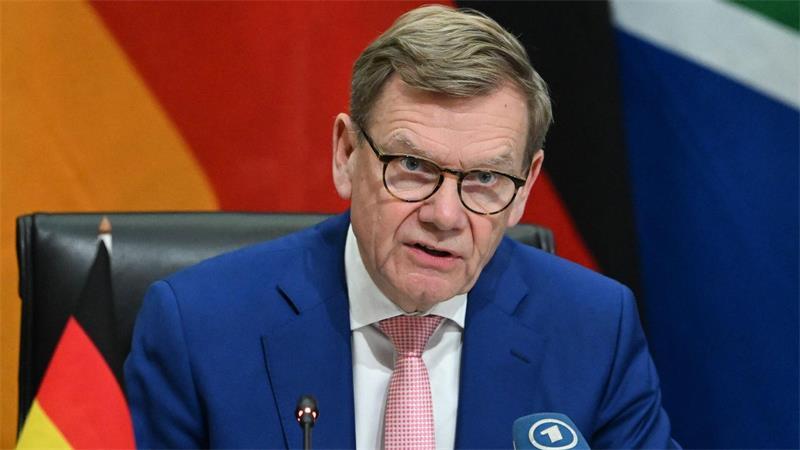 Wadephul zieht in einer ZDF-Sendung einen ungewöhnlichen Vergleich, als um das Völkerrecht ging.