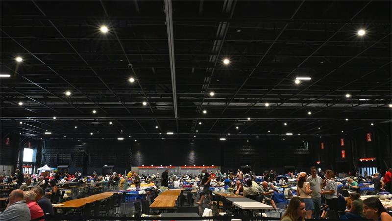 Hitze erschwert Löscheinsätze in Frankreich und Spanien Während Tausende weiter in Notquartieren ausharren, kann ein Teil der Evakuierten in Frankreich in ihre Häuser zurückkehren.