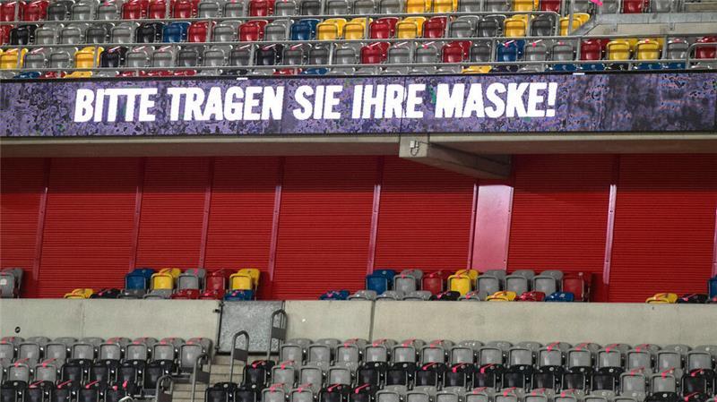 Der Abgesang auf das Fußballgeschäft - demaskierend und hoffnungslos Während der Amateurfußball zu Corona-Hochzeiten ruhte, wurde der Bundesliga-Alltag in leeren Stadien fortgesetzt.