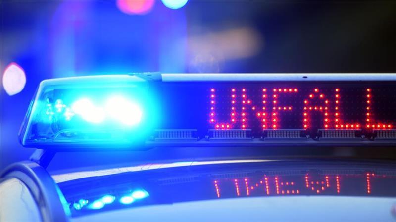 Während der Unfallaufnahme musste die Fahrbahn in Richtung Stade/Cuxhaven gesperrt werden.