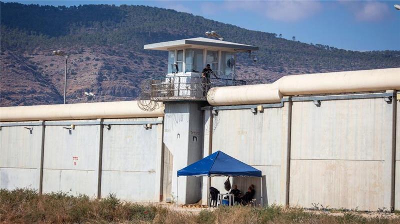 Während der vereinbarten Waffenruhe für den Gazastreifen sollen 33 israelische Geiseln gegen 1.904 inhaftierte Palästinenser ausgetauscht werden.