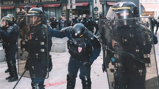 Während des Protesttags wurden frankreichweit 500 Einsatzkräfte verletzt.