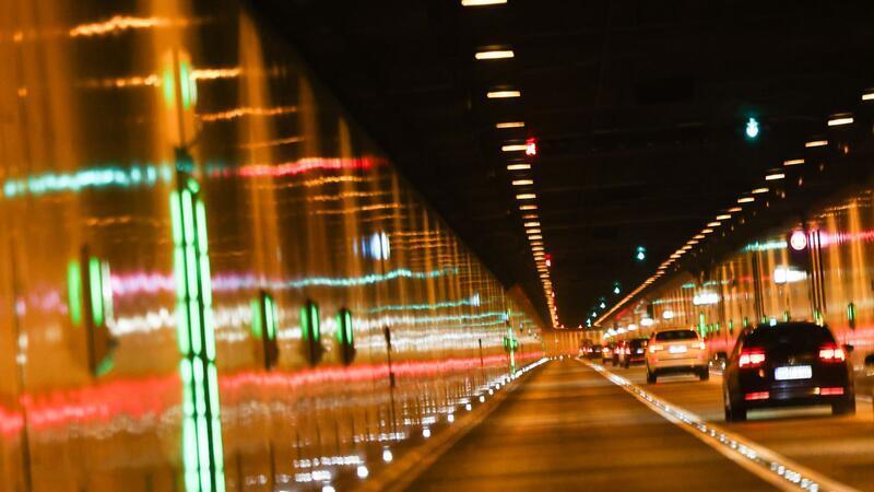 Während des Warnstreiks wird je Richtung ein Fahrstreifen gesperrt. (Archivbild)