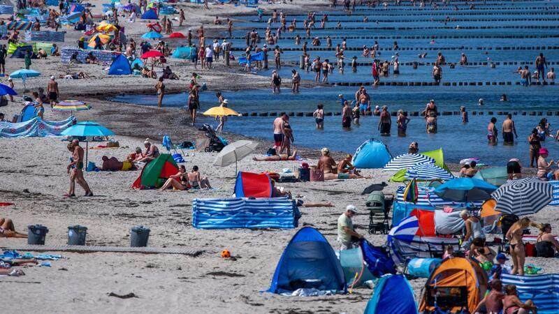 Für jeden fünften Hamburger Haushalt ist Urlaub zu teuer Während es viele Menschen aus Hamburg in den Sommerferien ans Meer zieht, kann sich gut jeder Fünfte einen einwöchigen Urlaub nicht leisten (Symbolbild).