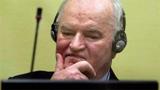 Während seines Strafverfahrens in Den Haag zeigte der Ex-General keine Reue, pöbelte und randalierte sogar im Gerichtssaal. (Archivbild) 