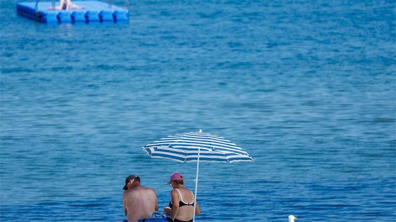 Während sich am Freitag anderswo im Norden die Temperaturen überschlagen, bleibt es an den Küsten angenehm. (Archivbild)