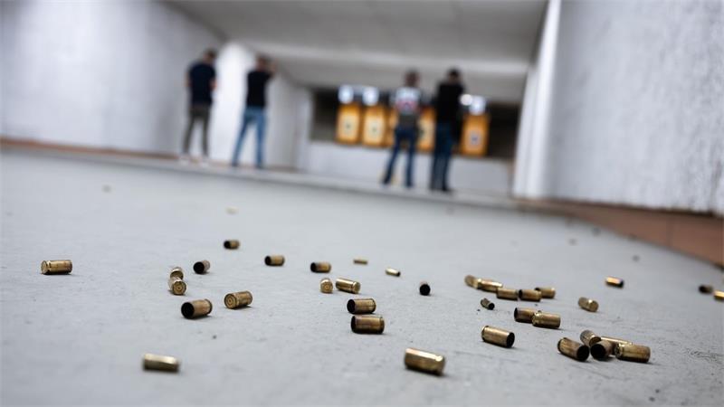Fall in Berngau: Was bei Waffenkontrollen geprüft wird Waffenbesitzer müssen ihr berechtigtes Bedürfnis nachweisen – etwa als Sportschützen. (Symbolbild)