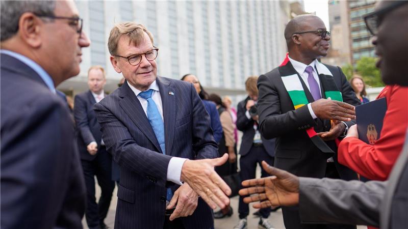 Wahlkampf bedeutet auch Händeschüttel: Außenminister Wadephul in New York