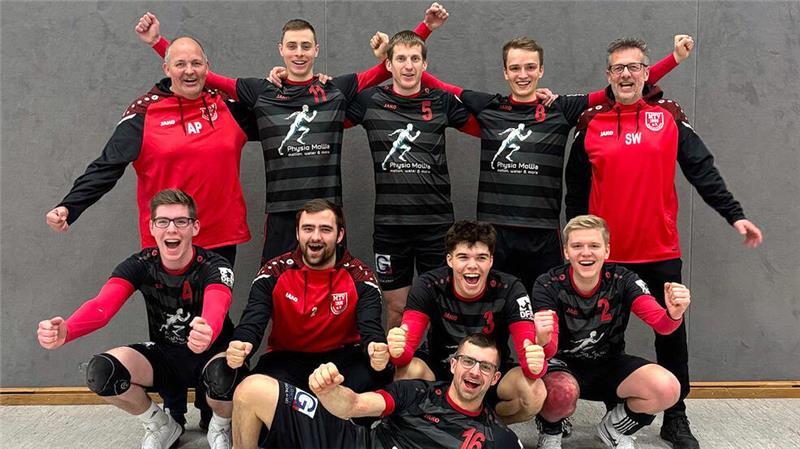 U18-Weltmeister rechtzeitig fit: Wangersen kehrt in erste Liga zurück Wangerser Jubel: Der MTV besiegte Schülp mit 3:0 und machte den Aufstieg perfekt.