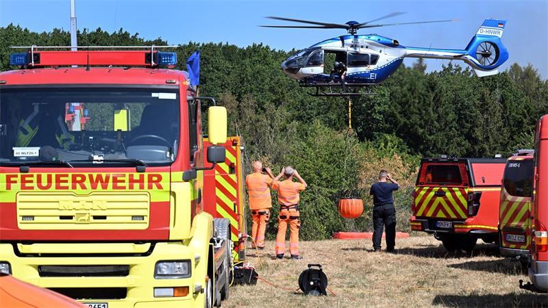 Größter Waldbrand in NRW – Evakuierung in der Eifel Wann der Einsatz im Hürtgenwald beendet werden kann, ist noch unklar.