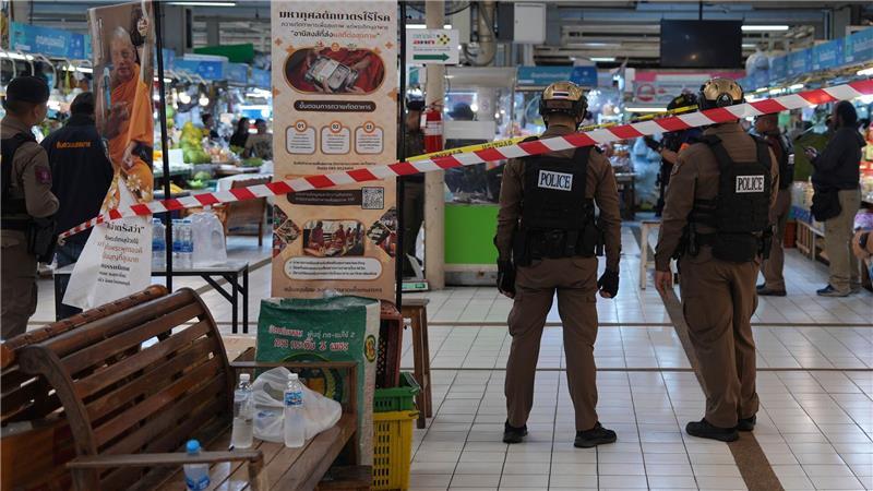 Schüsse auf beliebtem Markt in Bangkok - sechs Tote Warum der Mann schoss, ist noch unklar.