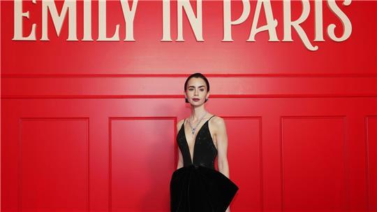Was Emily (Lily Collins) in der letzten Staffel wohl erleben wird? (Archivbild)