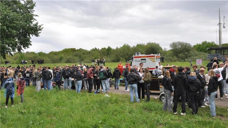 Was der Bassenflether Strand für den Landkreis Stade ist, ist der Vörder See für Partygänger im Kreis Rotenburg: ein Feier-Hotspot.